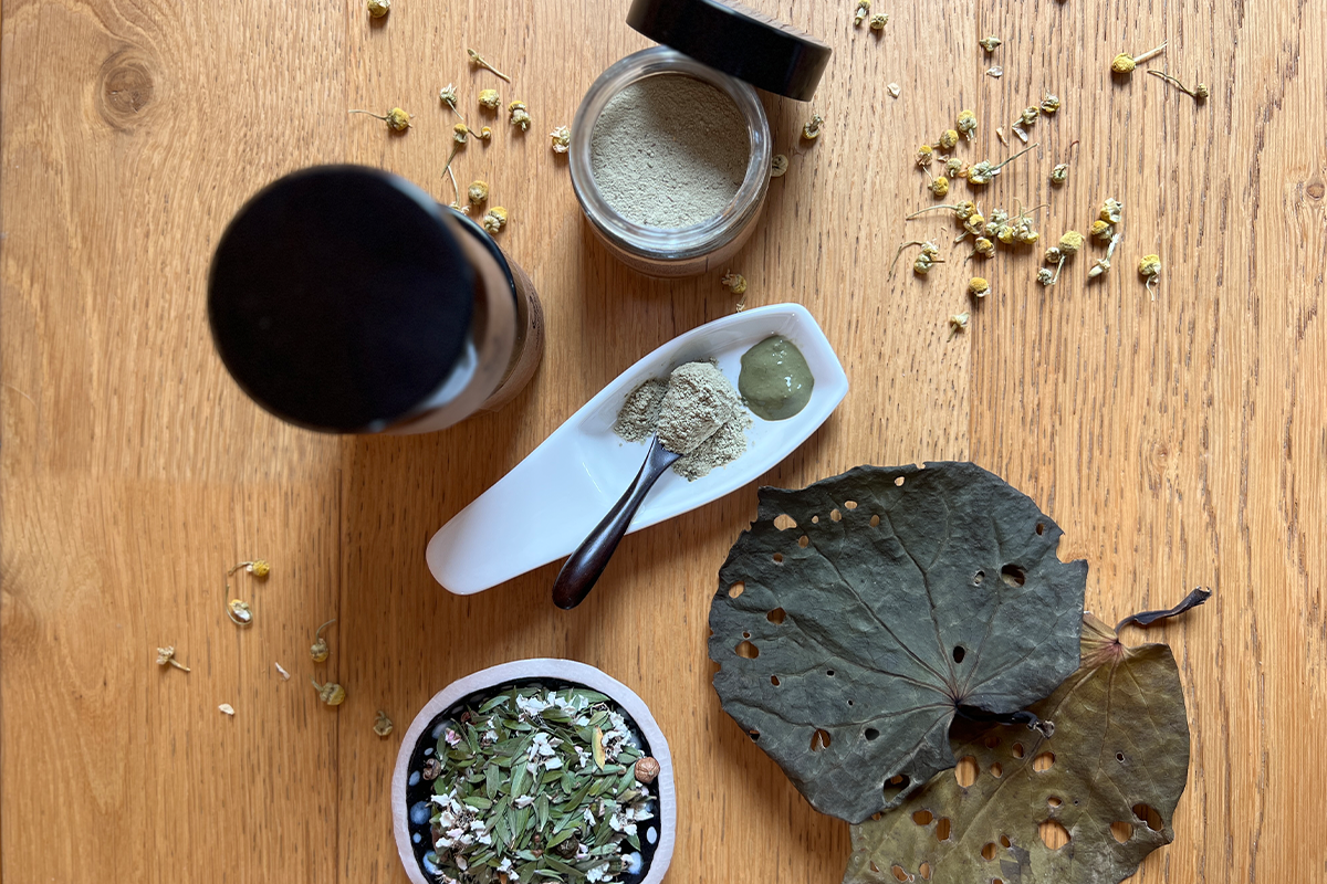 Uku karera | Green clay mask