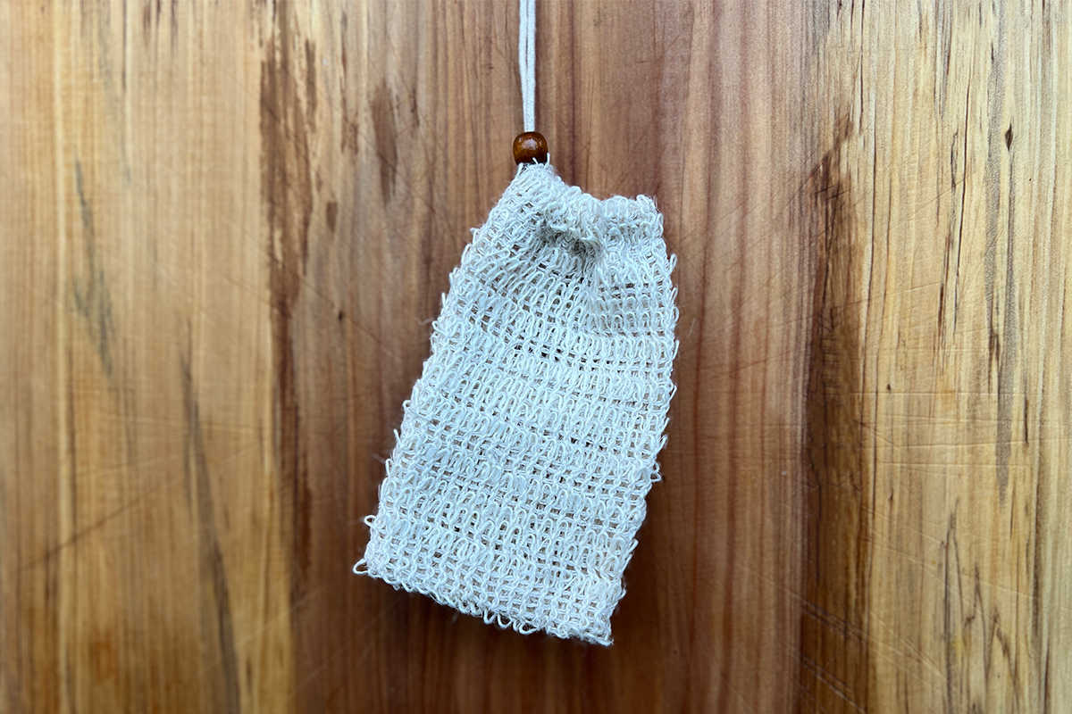 Exfoliating soap bag