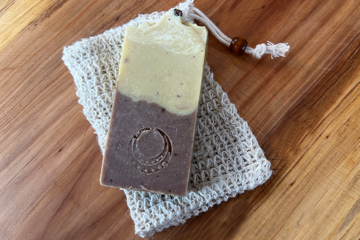 Exfoliating soap bag