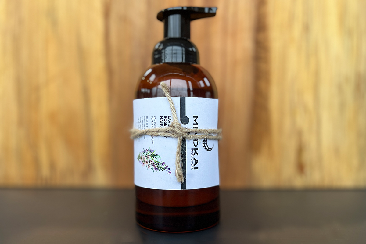 Uku huhuka | Foaming hand soap - herb